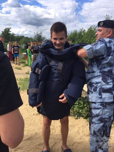 Рязанский ОМОН побывал в гостях у детей в спортивном лагере «Витязь»