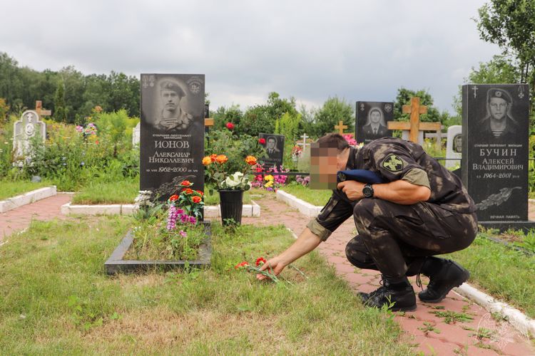 В Рязани почтили память офицеров СОБР, погибших при исполнении служебного долга