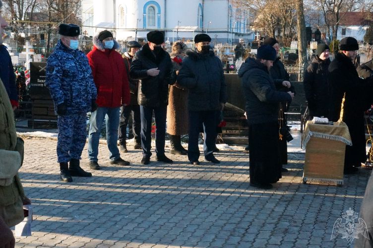 Начальник отделения вневедомственной охраны по Скопинскому району Анатолий Самошин принял участие в захоронении останков солдата, погибшего в 1941 году 