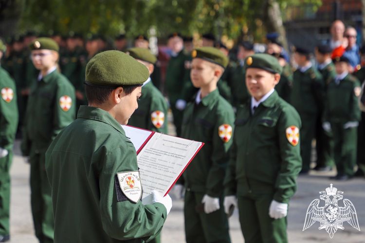 В Рязани ученики подшефного Росгвардии класса принесли клятву кадета