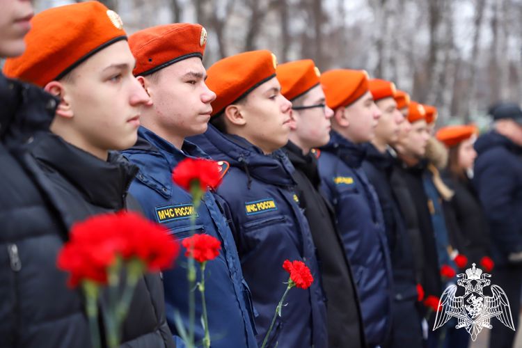 В рязанской школе №47 почтили память офицера СОБР Росгвардии, погибшего при исполнении служебного долга на Северном Кавказе