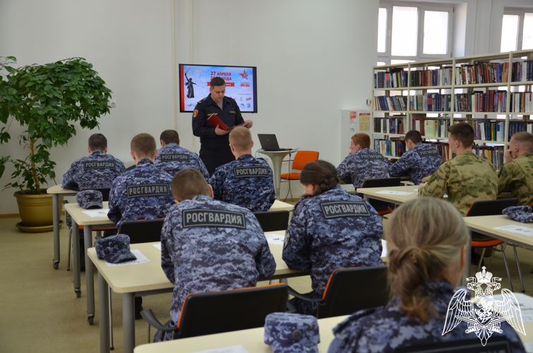 В Рязани 50 сотрудников и военнослужащих Росгвардии написали «Диктант Победы»