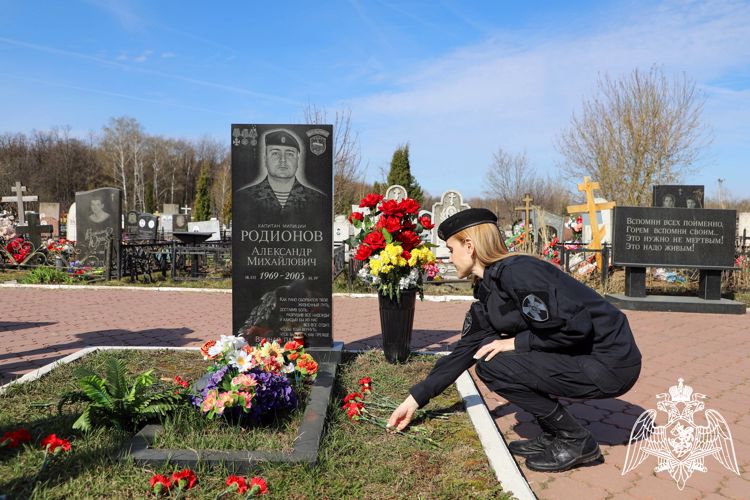 Сотрудники рязанского ОМОН Росгвардии почтили память сослуживцев, погибших 20 лет назад на Северном Кавказе