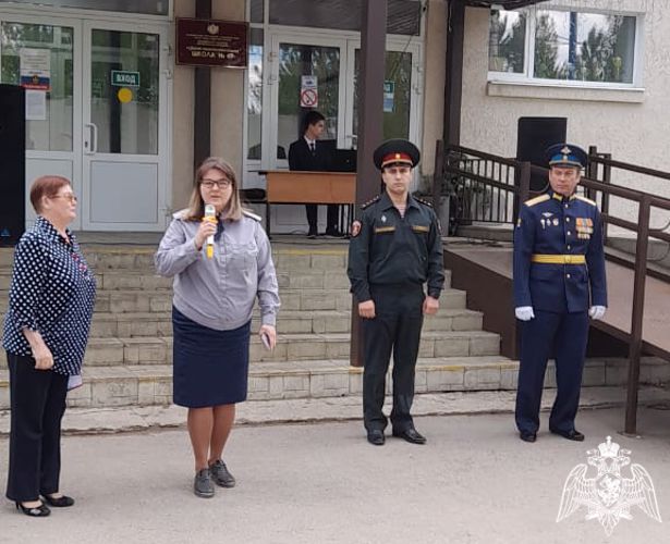 В преддверии Дня Победы Росгвардия организовала уроки мужества для школьников из Рязани