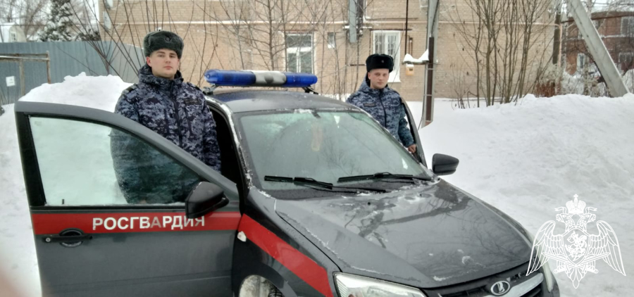 Сотрудники Росгвардии нашли и вернули родителям потерявшегося в Рязани семилетнего мальчика
