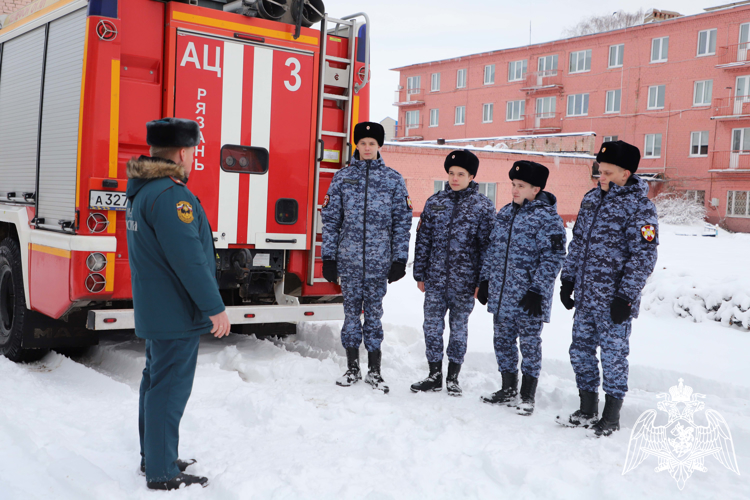 В Рязани сотрудники Росгвардии приняли участие в квесте, организованном региональным ГУ МЧС