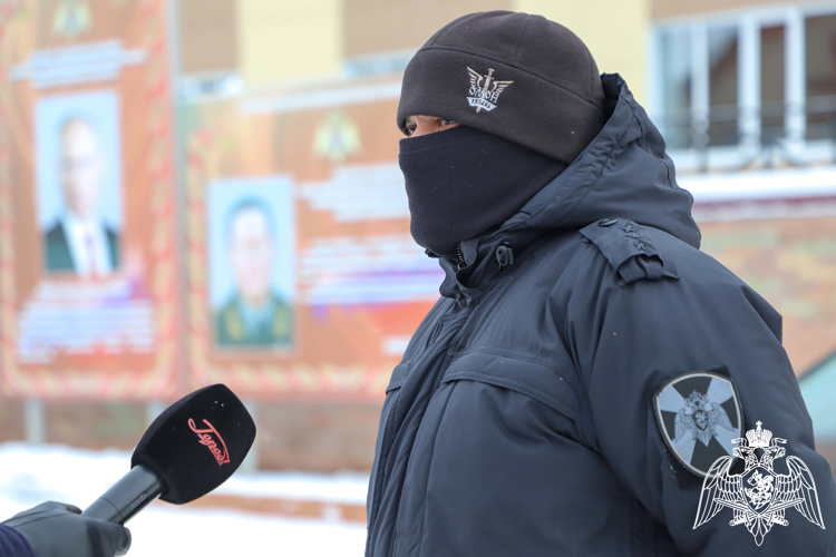 Взрывотехники ОМОН Росгвардии напоминают о мерах безопасности при обращении с пиротехническими изделиями
