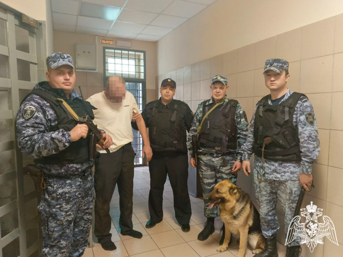 Сотрудники Росгвардии задержали мужчину, разбившего в Рязани автомат с игрушками