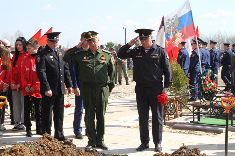 Заместитель начальника регионального Управления Росгвардии принял участие в перезахоронении останков солдата, погибшего в 1941 году