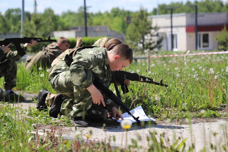 В Рязани воспитанники подшефных Росгвардии классов приняли участие в военно-спортивной игре