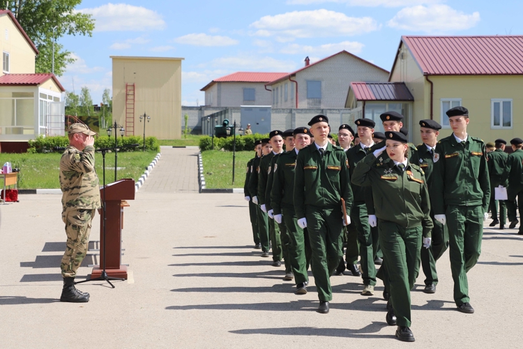 В Рязани воспитанники подшефных Росгвардии классов приняли участие в военно-спортивной игре