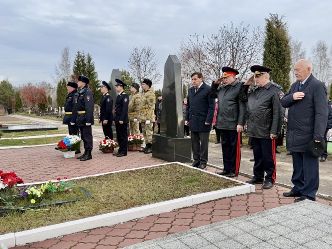Личный состав Управления Росгвардии отдал дань памяти своим сослуживцам, которые погибли, выполняя воинский и служебный долг