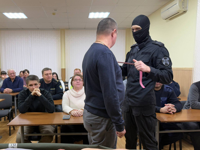 Сотрудники Росгвардии провели занятия по медподготовке для представителей Минюста и Ространснадзора