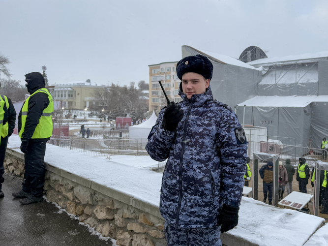 Сотрудники Росгвардии приняли участие в обеспечении общественного порядка во время открытия проекта «Рязань — новогодняя столица России»
