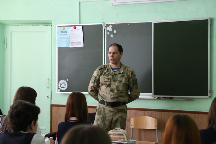 Уроки мужества для рязанских школьников школы №38 и патриотическое выступление учеников