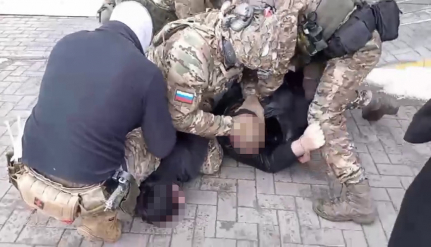 В Рязани сотрудники Росгвардии задержали подозреваемых в вымогательстве 40 тысяч рублей 
