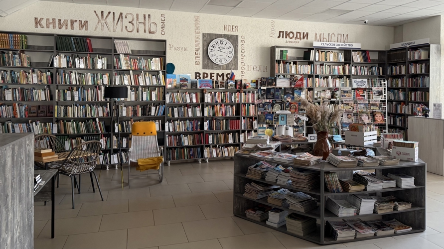 В Рязани Росгвардейцы передали книги в фонд городской библиотеки