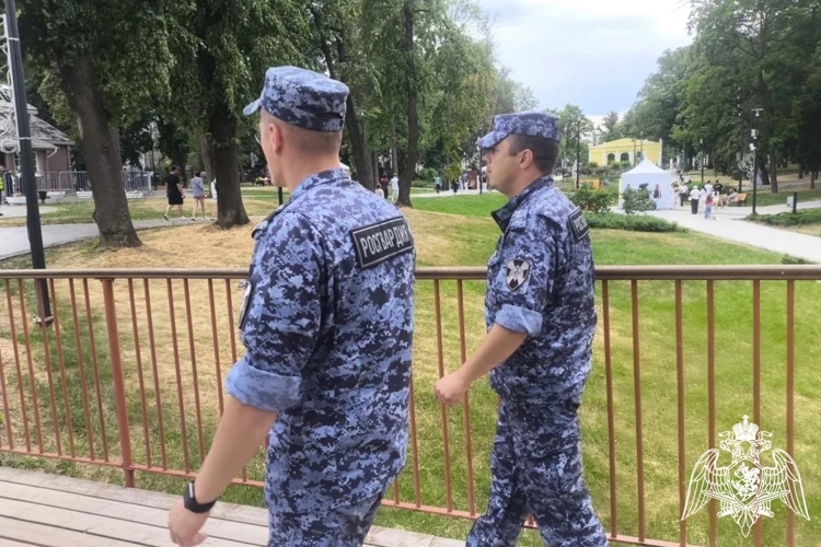 Сотрудники вневедомственной охраны Росгвардии обеспечили безопасность Дня молодежи в Рязани