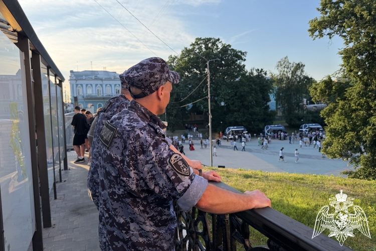 Рязанские росгвардейцы обеспечили безопасность празднования Дня России