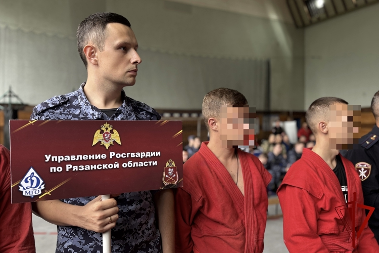 Чемпионат Центрального округа Росгвардии по самбо и боевому самбо завершился в Москве