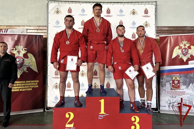 Чемпионат Центрального округа Росгвардии по самбо и боевому самбо завершился в Москве