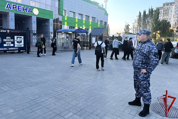 Росгвардейцы обеспечили безопасность на футбольном матче в Рязани
