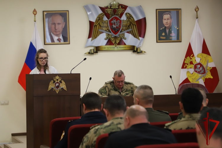 В Управлении Росгвардии по Рязанской области прошла лекция по профилактике суицидального поведения личного состава